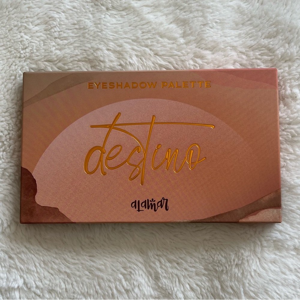 Alamar Cosmetics Destino Eyeshadow Palette - Picture 2 of 3